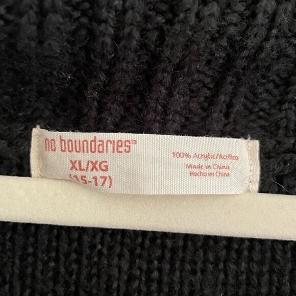 No Boundaries sweater  - Picture 4 of 5
